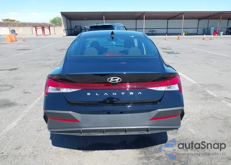 2025 Hyundai Elantra Se z USA, uszkodzony, nr VIN KMHLL4DGXSU010240